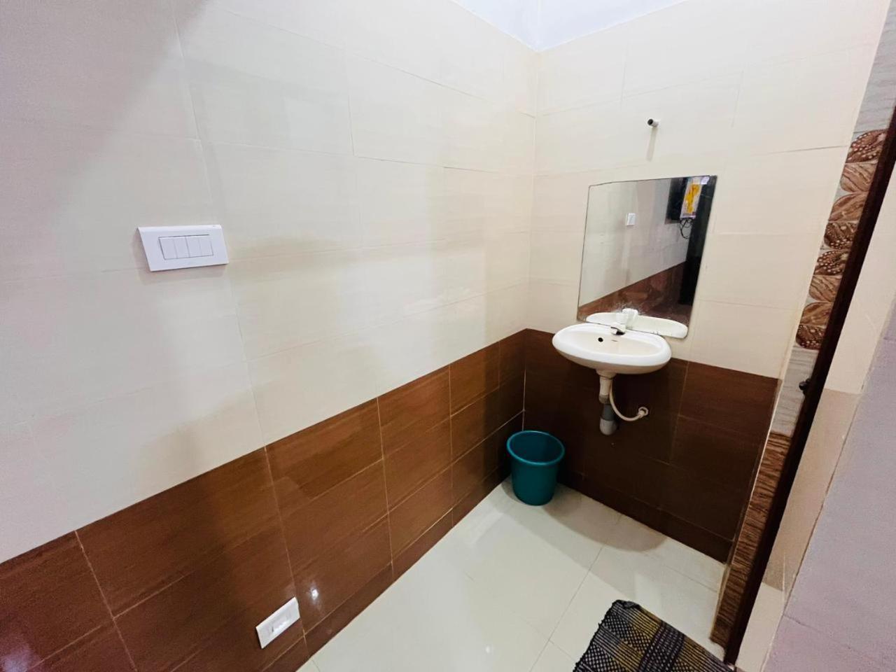 Velanganni Vinodth Homestay Экстерьер фото